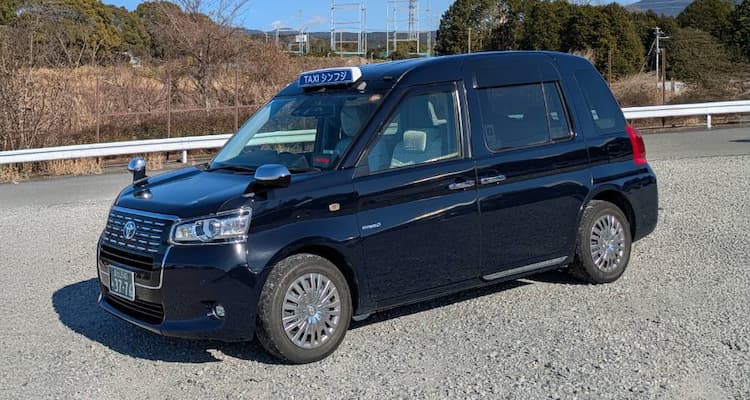 大型観光バス（60名）の写真